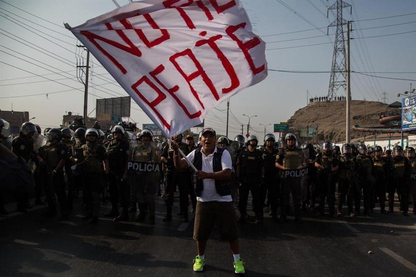 Peruda yol ücreti protestosu