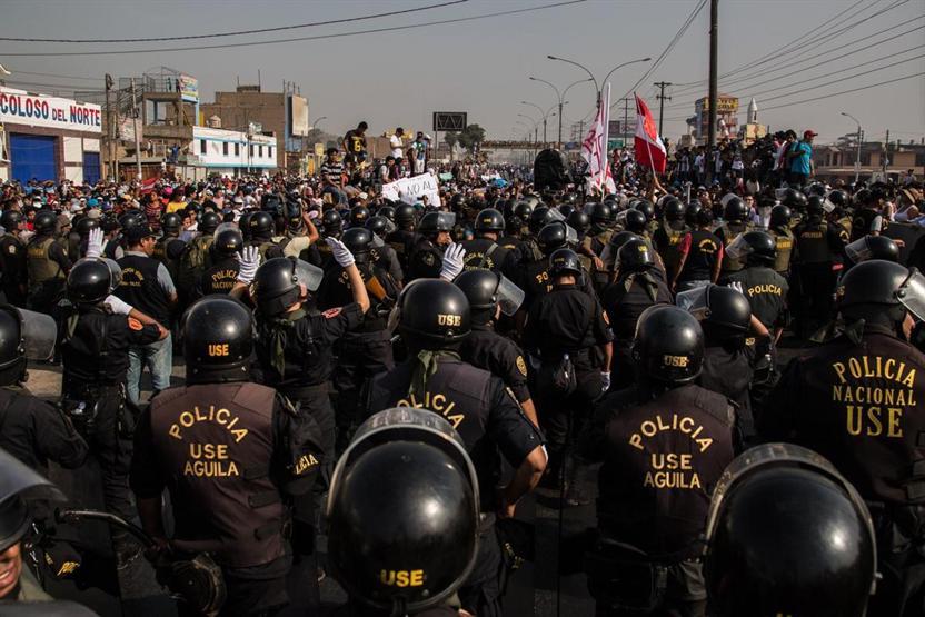 Peruda yol ücreti protestosu