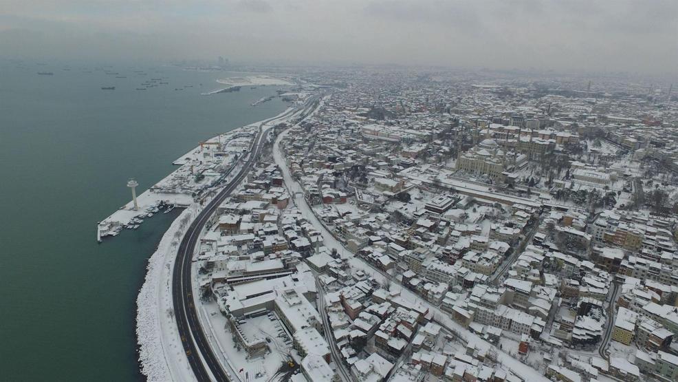 İşte hava fotoğraflarıyla karlar altındaki İstanbul