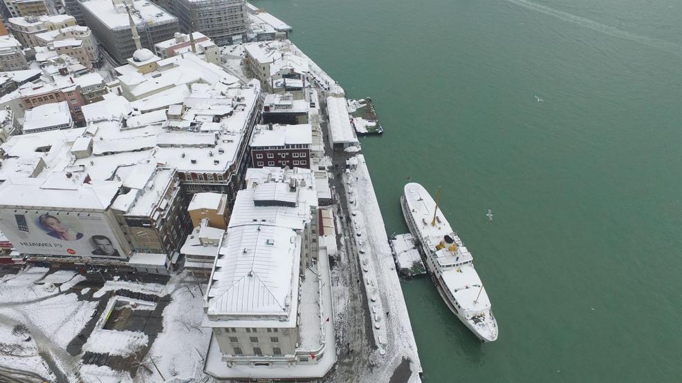 İşte hava fotoğraflarıyla karlar altındaki İstanbul