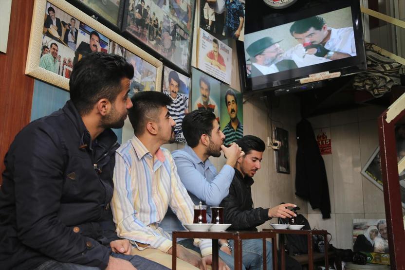 Irakta Tatlıses hayranlarını buluşturan çay ocağı