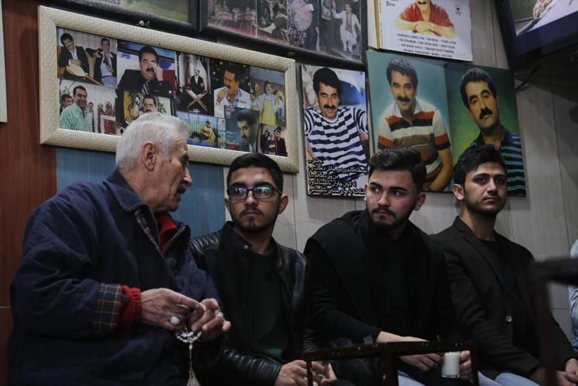 Irakta Tatlıses hayranlarını buluşturan çay ocağı
