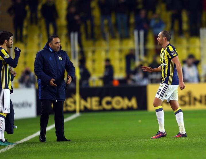Aatif Chahechouhe oyundan çıkınca sinirlendi