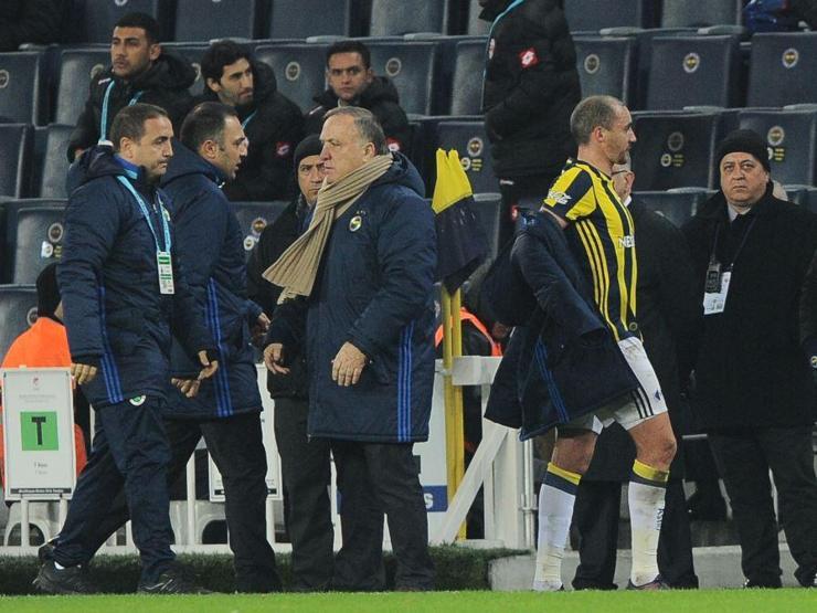 Aatif Chahechouhe oyundan çıkınca sinirlendi