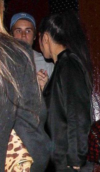 Justin Bieber ve Kourtney Kardashian gecelerde