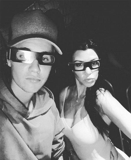 Justin Bieber ve Kourtney Kardashian gecelerde