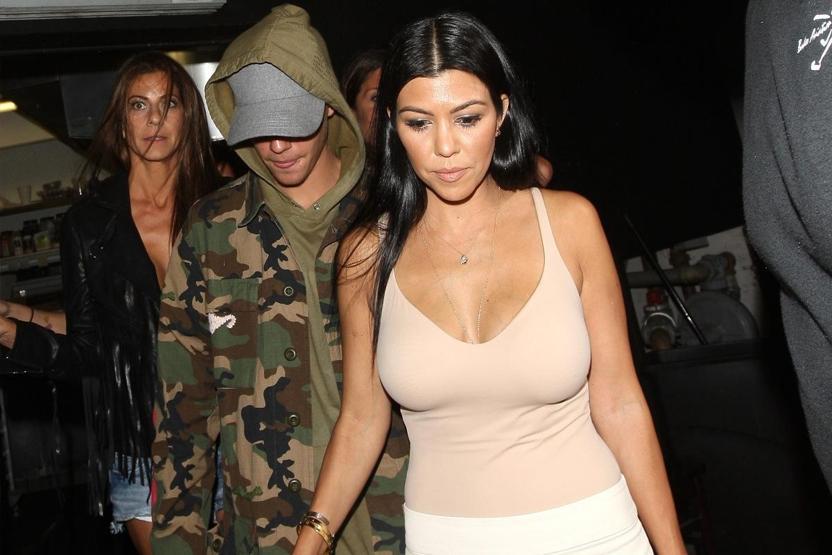 Justin Bieber ve Kourtney Kardashian gecelerde