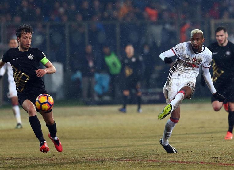 Osmanlıspor - Beşiktaş maçından dikkat çeken kareler