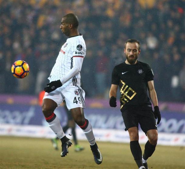 Osmanlıspor - Beşiktaş maçından dikkat çeken kareler