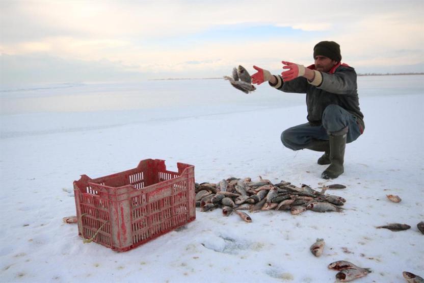 Beyşehirli balıkçılar Eskimo usullerine başvuruyor