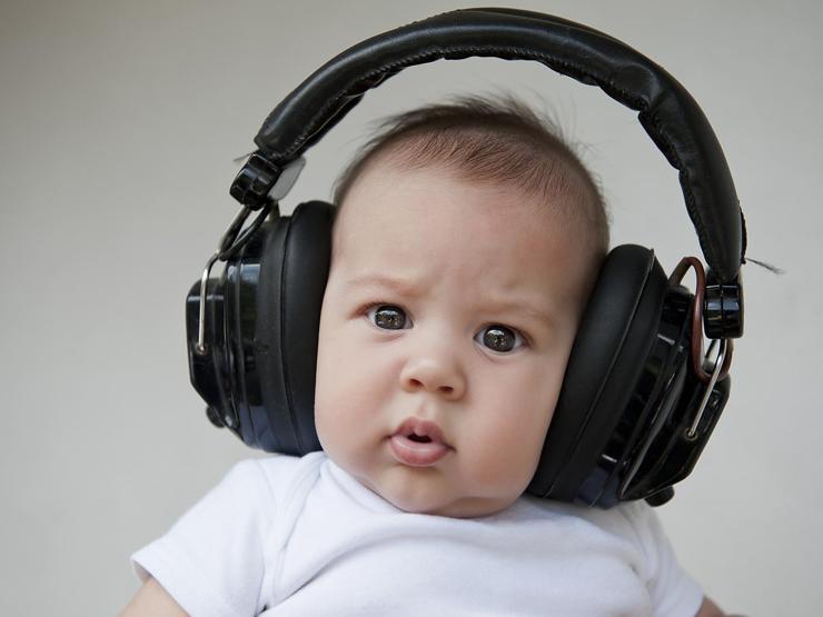 Tekno müzik tüp bebekleri büyütüyor