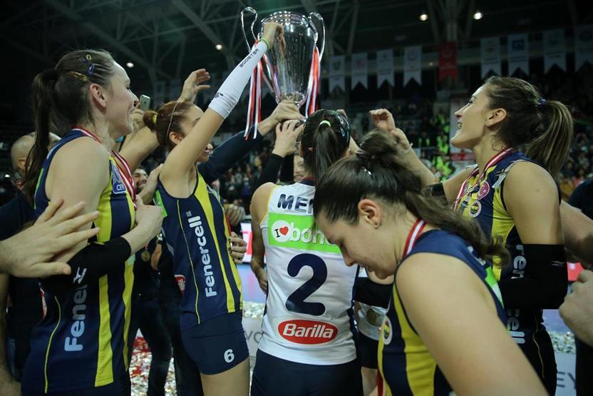 Kadınlar Kupa Voleyde Fenerbahçe şampiyon oldu