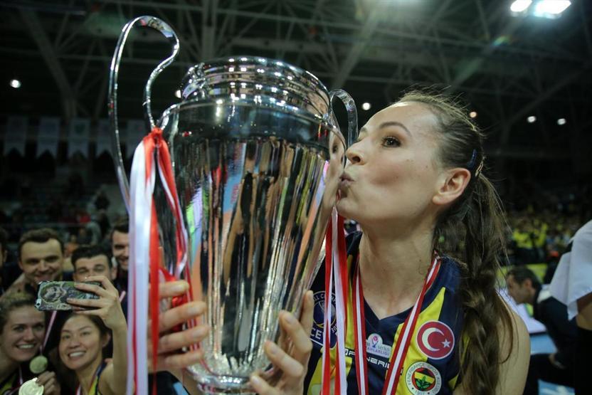 Kadınlar Kupa Voleyde Fenerbahçe şampiyon oldu