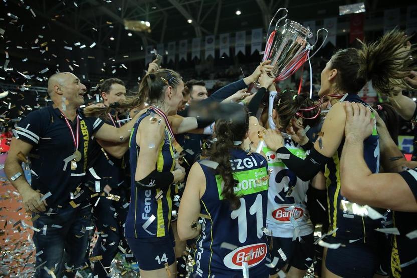Kadınlar Kupa Voleyde Fenerbahçe şampiyon oldu