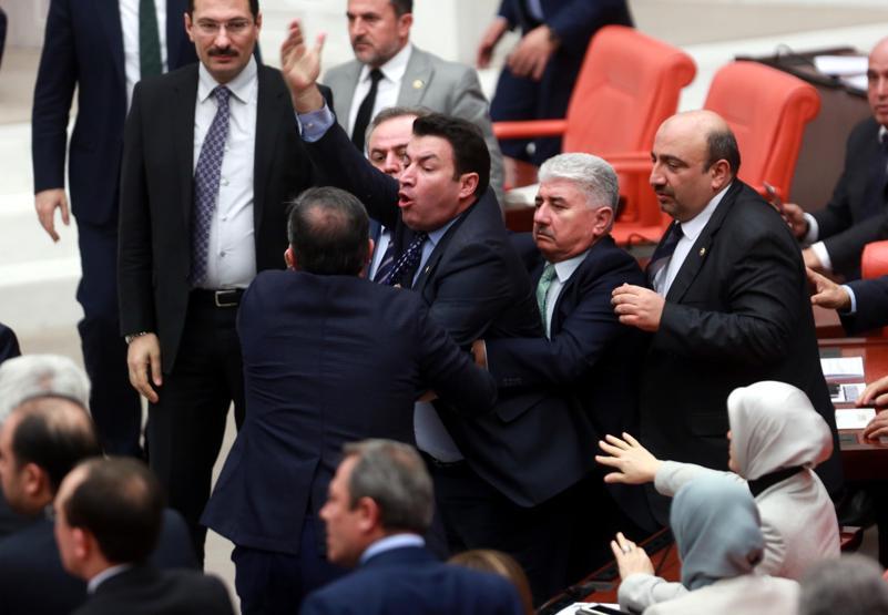 Pervin Buldan Meclisteki kavgayı anlattı