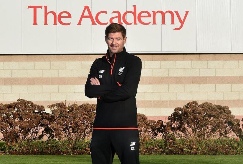 Steven Gerrard Liverpoola geri döndü