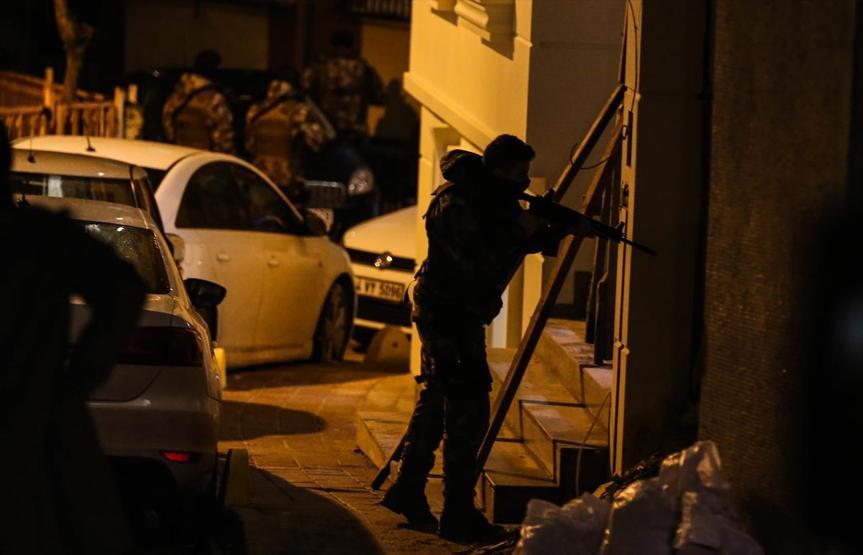 Polis operasyonları sürüyor