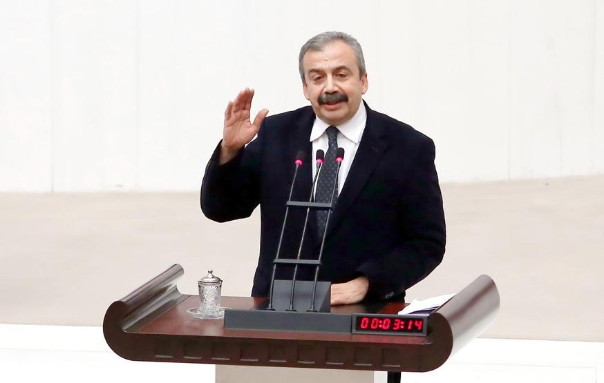 Sırrı Süreyya Önder Devlet Bahçeliyi güldürdü