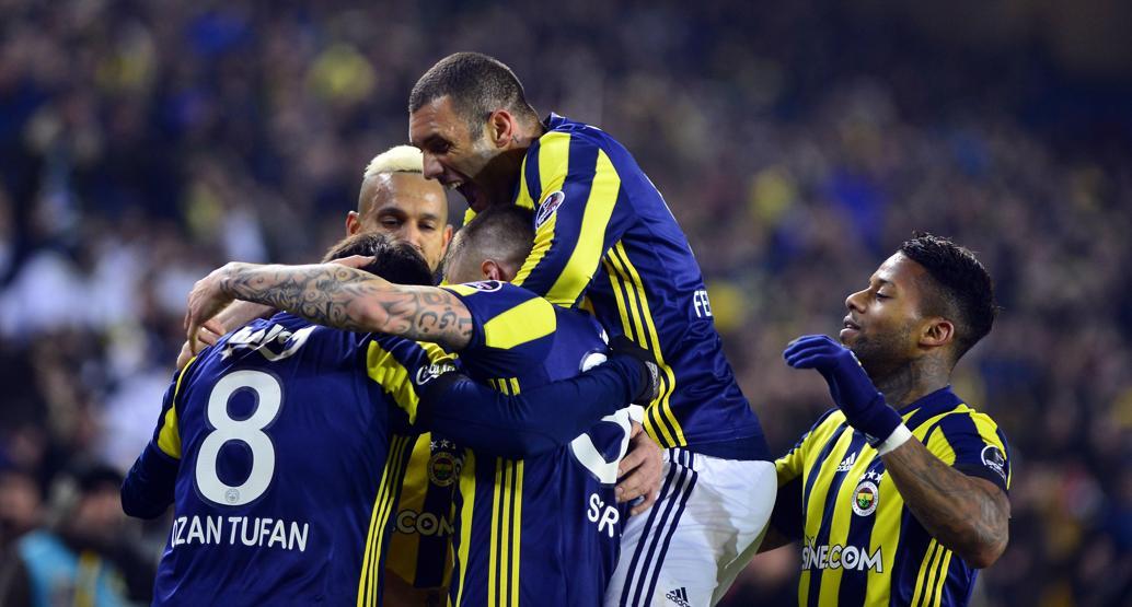 Fenerbahçe, Başakşehiri 1-0lık skorla geçti