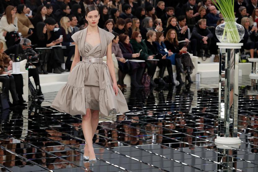 Chanel İlkbahar/Yaz Couture 2017 defilesi Pariste gerçekleşti.