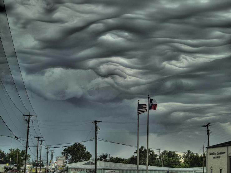Tablo değil, gerçek bir gökyüzü: Asperatus Bulutları