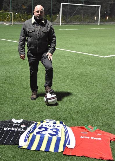 Eski Fenerbahçeli futbolcu AK Partiden siyasete atıldı