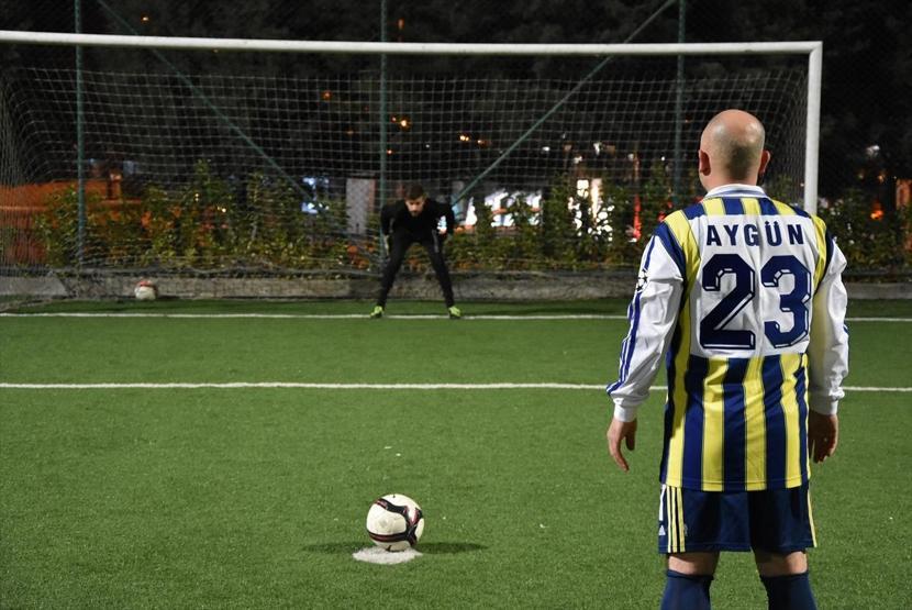 Eski Fenerbahçeli futbolcu AK Partiden siyasete atıldı