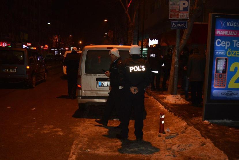 Şüpheli araç polisi alarma geçirdi