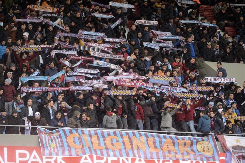 Trabzonsporun yeni stadı İzmir Marşıyla açıldı