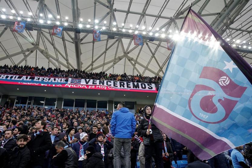 Trabzonsporun yeni stadı İzmir Marşıyla açıldı