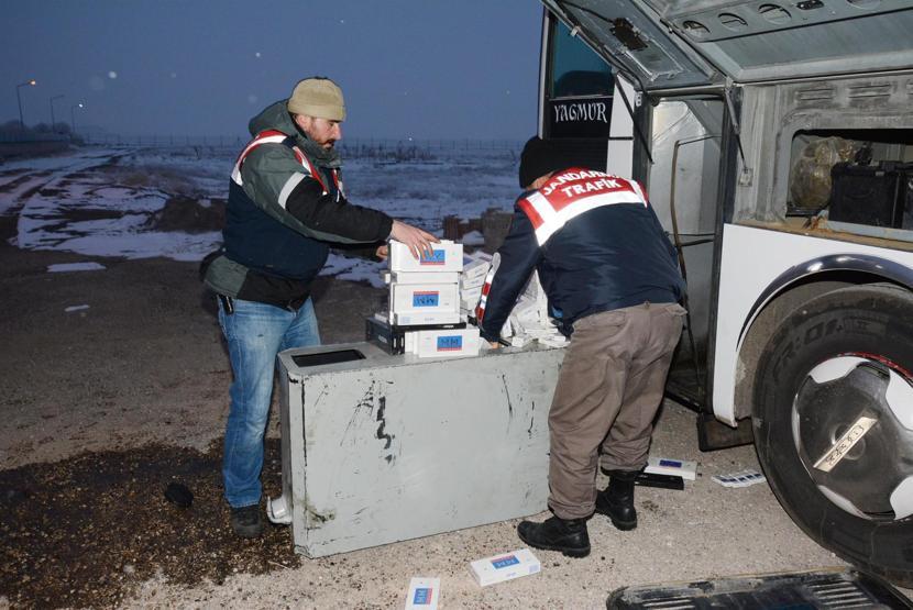 Yolcu otobüsünün mazot deposunda ele geçirildi
