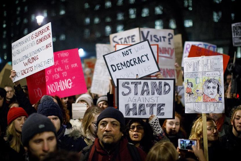 İngilterede ABD Başkanı Trumpa büyük protesto