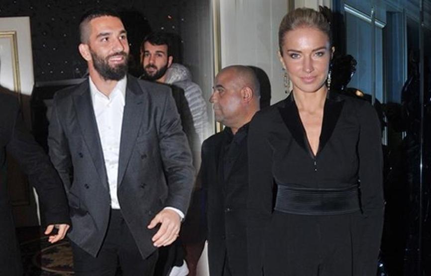 Burcu Esmersoy Arda Turanı görünce mekanı terk etti