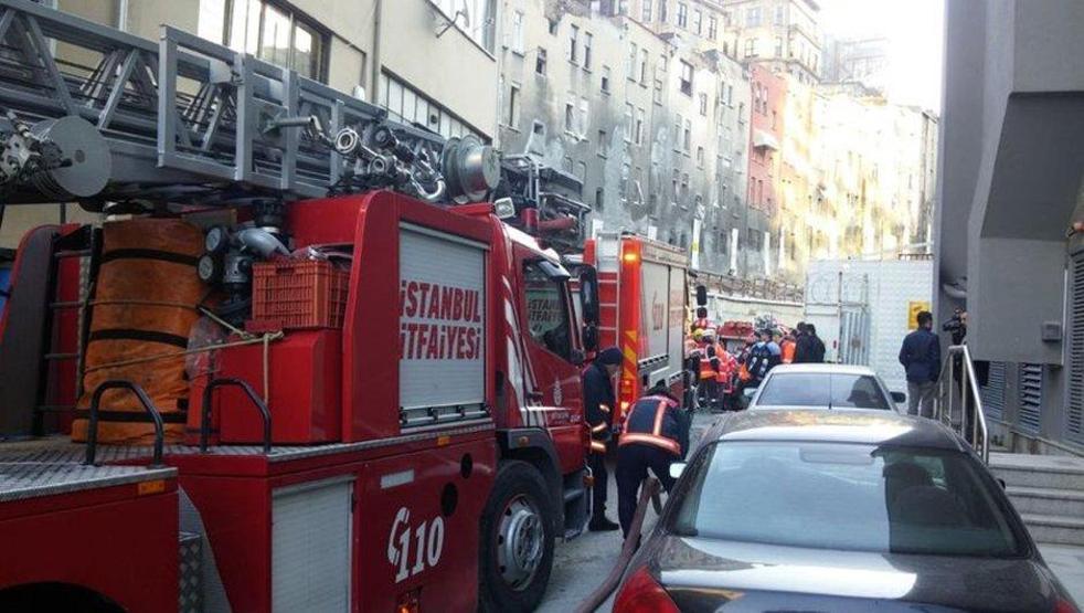 Şişlide hastane ek bina inşaatında yangın çıktı