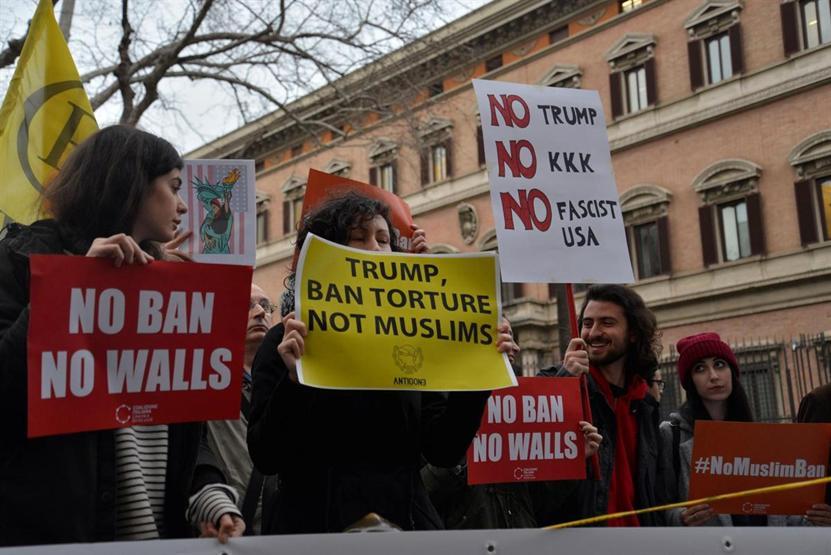 Romada Trump karşıtı gösteri