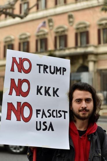 Romada Trump karşıtı gösteri
