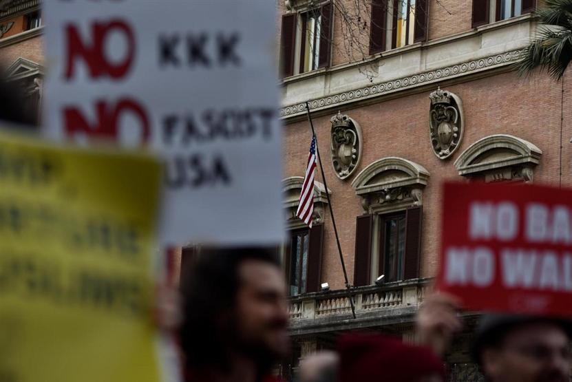 Romada Trump karşıtı gösteri