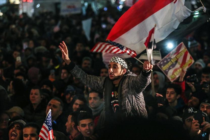 Trumpın yasağına rağmen mahkeme kararıyla ABDye döndü