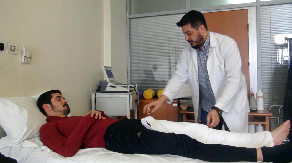 Tekerlekli sandalyeyle geldi yürüyerek çıktı