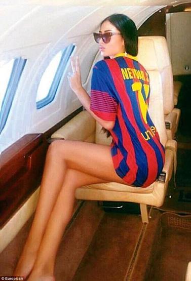 Neymarın eski sevgilisi aradığı aşkı Türk işadamında buldu