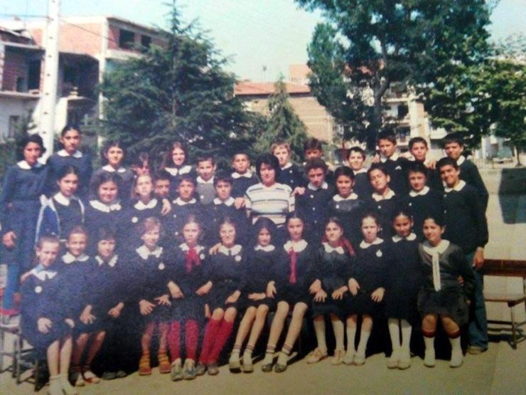 Şebnem Ferahın ilkokulda çekilen fotoğrafı ortaya çıktı