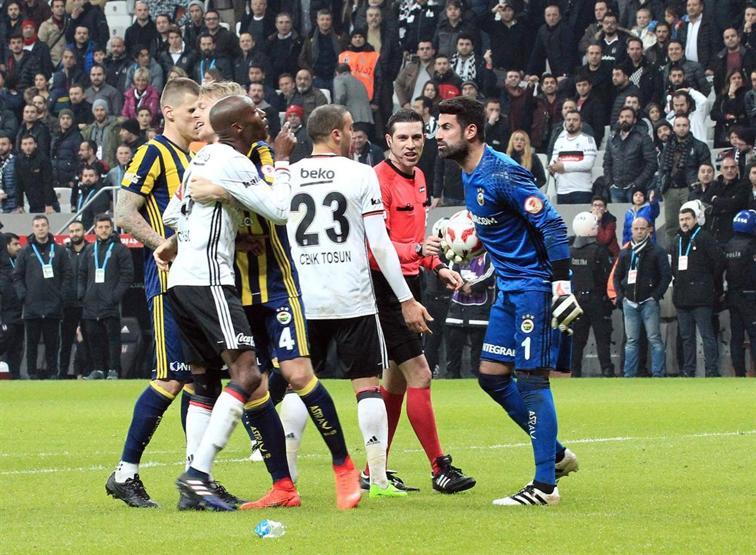 Robin van Persieden olay yaratan hareket