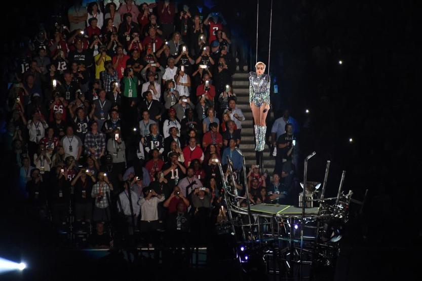 Super Bowlda Lady Gaga Showu