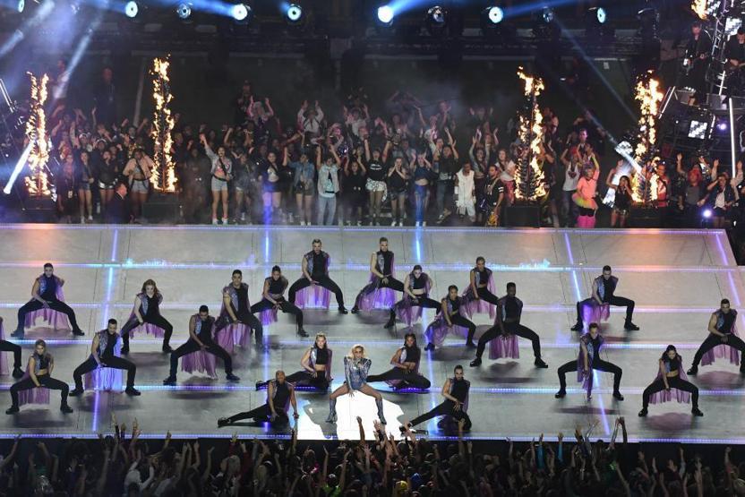 Super Bowlda Lady Gaga Showu