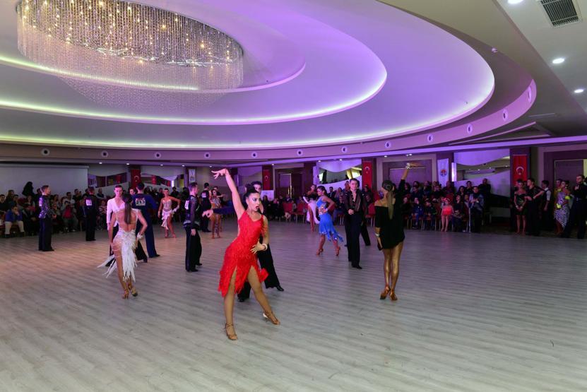 Adanada TDSFnin latin dansları rüzgarı