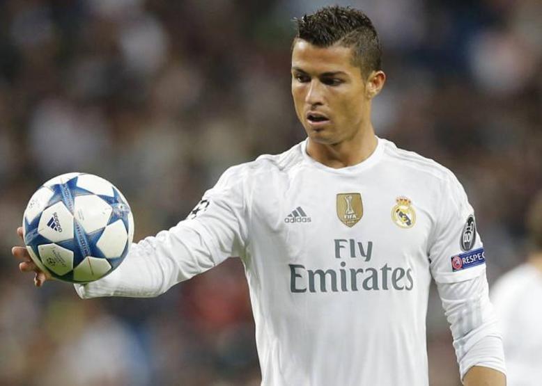 Ronaldodan hayvan barınağına imzalı forma