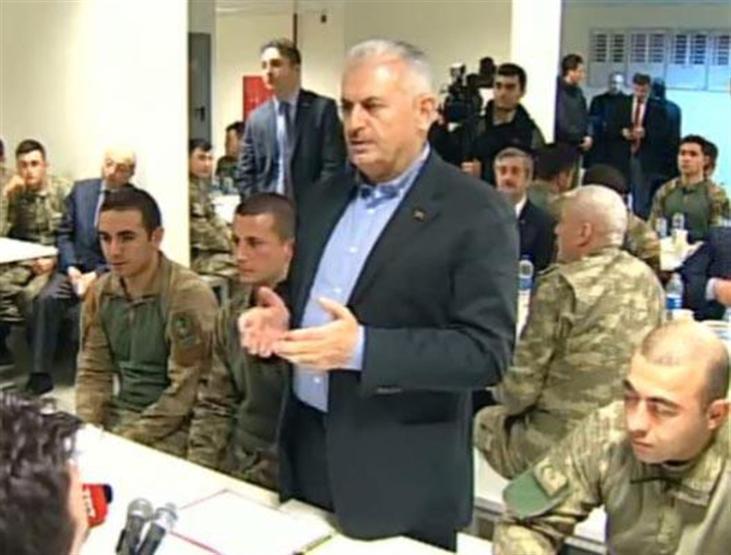 Başbakanın bulunduğu fotoğraftaki diğer asker de şehit oldu