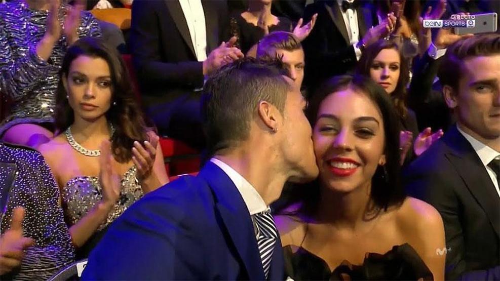 Cristiano Ronaldo evleniyor