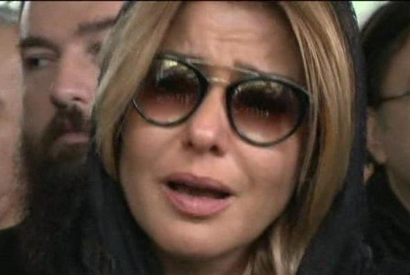 Ajda Pekkan gözyaşlarına boğuldu