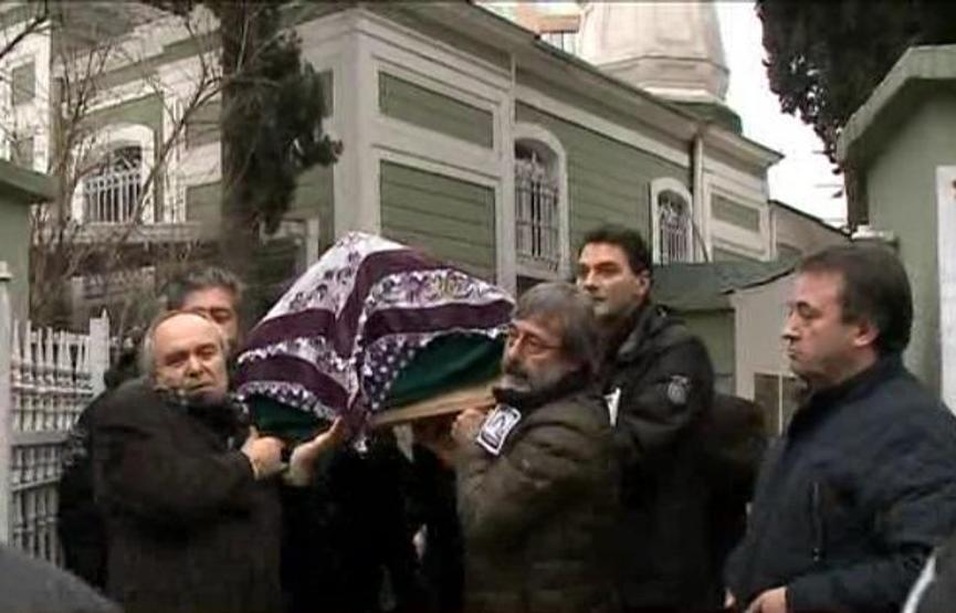Ajda Pekkan gözyaşlarına boğuldu